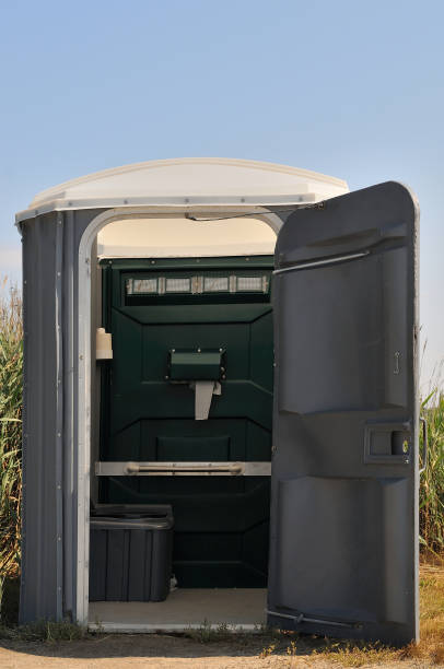 Porta potty delivery and setup in New Haven, MI